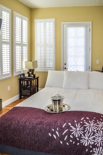 Economy Queen Room (# 11)