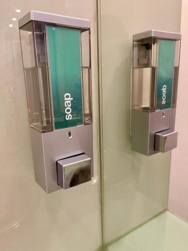 Dan In'n Out - image 4