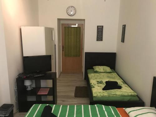 3 Bed Flat - Sleeps 20 - Smoking room - Wifi, Praha (fotografie 8)