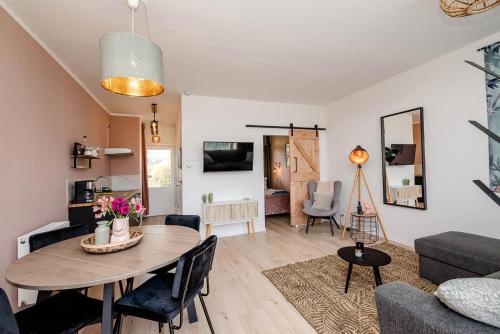 Amsterdam Beach Apartment 9, Private Garden 2