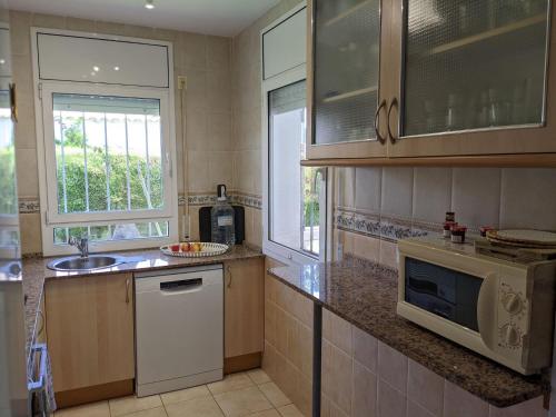 Konyha, Casa Luzia in Costa del Zefir