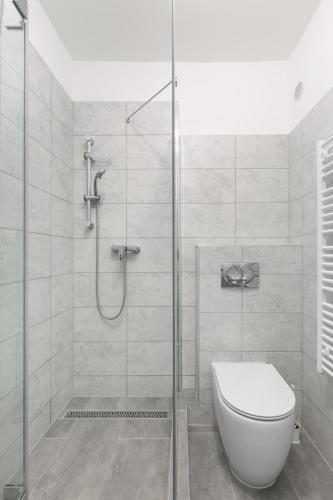 Cozy 3-bedroom Apartment in the Heart of Budapest - image 3
