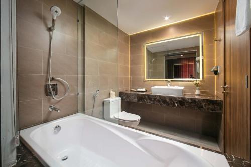 room detail thumbnail 2