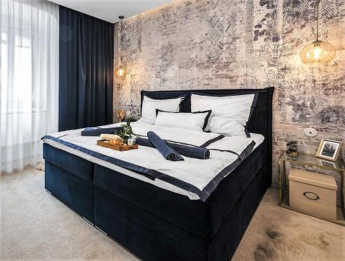 NEW Design & High Standard Apt from 16th Century in Old Town-FREE Parking, Bratislava (Foto 3)