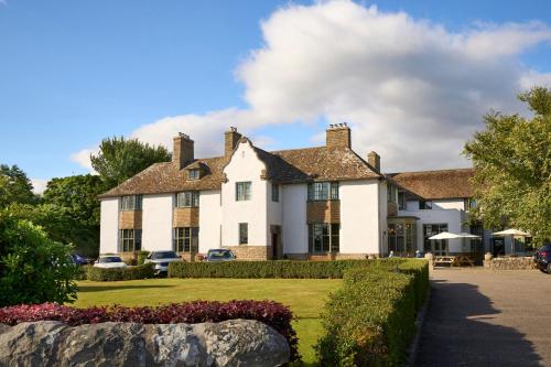 A szálláshely kívülről, Royal Marine Hotel, by Highland Coast Hotels in Brora