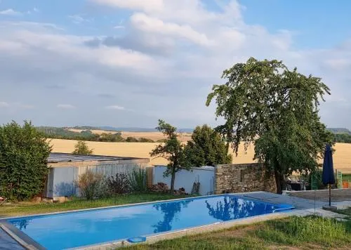 Alte Scheune Rietzschelhof mit Pool in Müglitztal, Deutschland