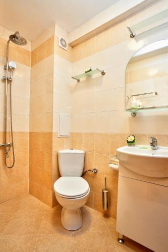 Modern 1BD Apartment in Sofia Center with Lift & AC by Flat Mаnager, Sofia (Foto 6)