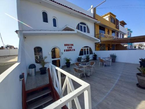 Exterior view, Hostal Los Frayles in Paracas