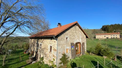 Chambres d'Hôtes "Jasserie Les Airelles, table d'hôtes bio"