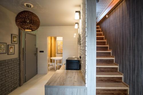 Apartment with Mountain View image 8