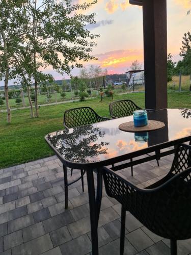 Stodoły Koło Wody Niwka (Stodoly Kolo Wody Niwka) in Wierzchoslawice