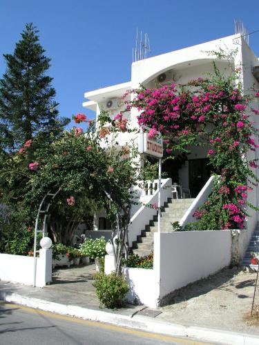 Entrance, Studios George in Pelekanos