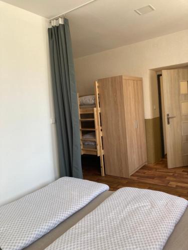 Apartman U Mostu I, Vyskov