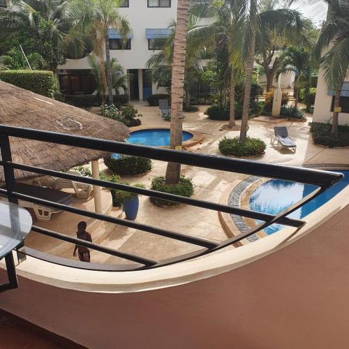 陽台/露台, superbe appartement avec piscine, proche centre ville, restaurant, mer in 薩萊