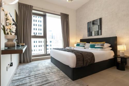 FAM Living - Sparkle Tower - Marina View - image 11