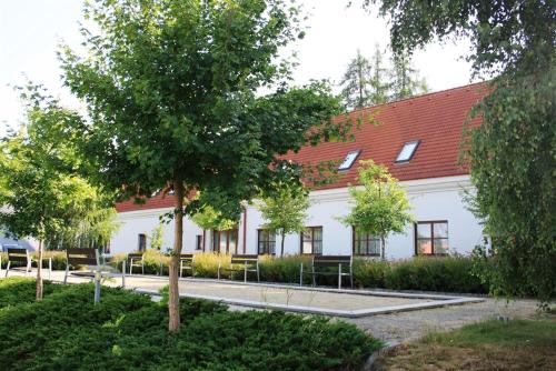 Depandance - vedlejší budova u Zámku Třešť - Hotel