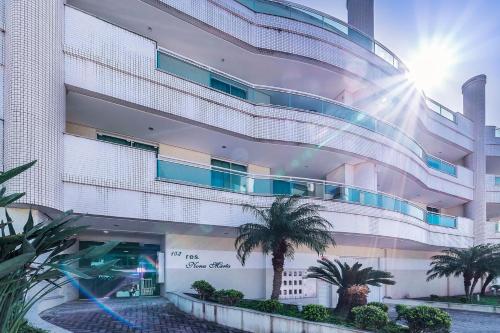 ทางเข้า, Apto 2 Quartos c/ Suíte a 100m da Praia (Apto 2 Quartos c/ Suite a 100m da Praia) in บอมบิยาส