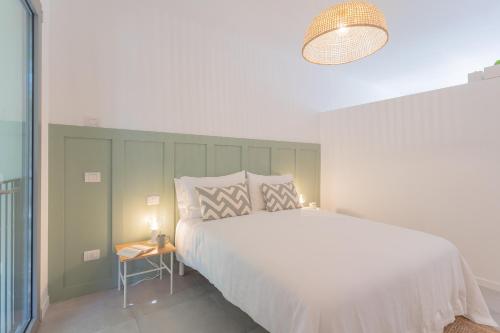 One-Bedroom Apartment image 6