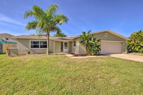 Satellite Beach Home Lanai, Walk to Beach!