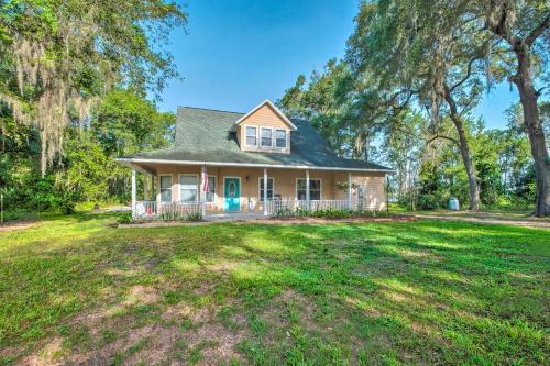 Lovely Hawthorne Home with Private Boat Dock!