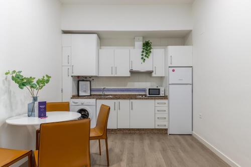 One-Bedroom Apartment B image 6