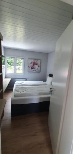 Standard Double Room with Shared Bathroom