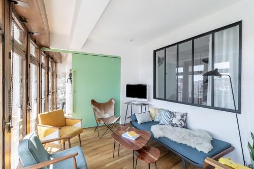THE BUILDING - Appartement d'architecte avec vue Notre Dame de la Garde, Marseille (photo 7)