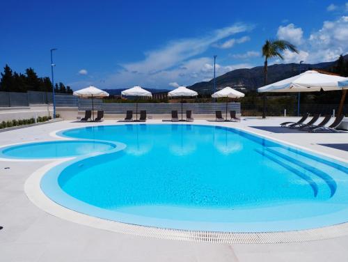 Icaro Residence Apartments with a beautiful pool