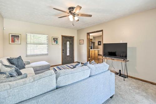 Idyllic Bronston Retreat with Fire Pit and View! in Burnside, USA