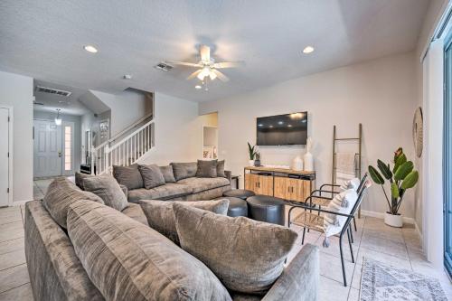 Davenport Resort Home with Perks 12 Mi to Disney in Davenport, USA