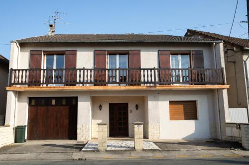 Maison avec jardin à 2mn du centre