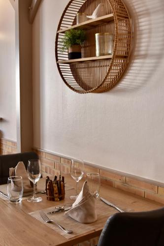 Létesítmények, LOGIS Hotel Restaurant Auberge Du Cheval Blanc in Chamouilley