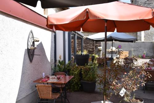 Létesítmények, LOGIS Hotel Restaurant Auberge Du Cheval Blanc in Chamouilley