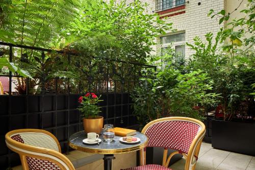 Balcony/terrace, Hôtel Villa Romantic & Spa 4* in 13th - Place d'Italie
