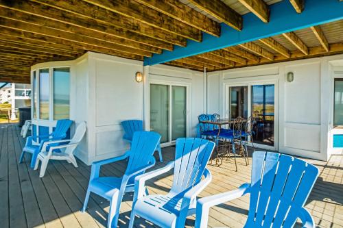 Expansive Views Family Oceanfront Beach Home