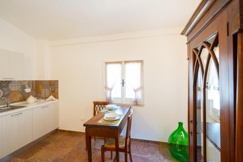 Studio Apartment image 3