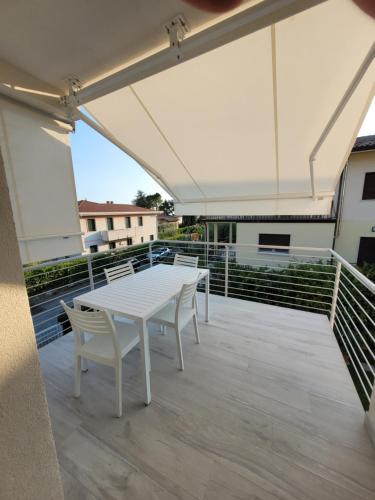 Garda view - Nuovo appartamento con solarium vista lago, Garda (fotografie 10)