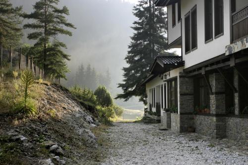 Vchod, Family Hotel Arkan Han in Trigrad