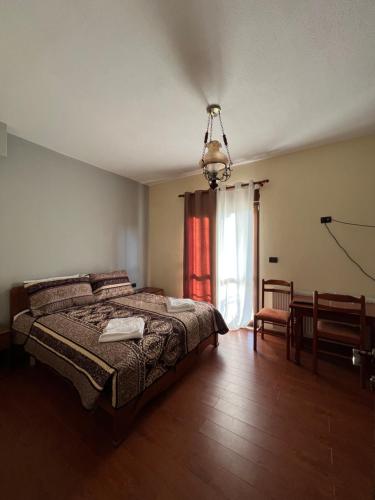 2 twin beds
