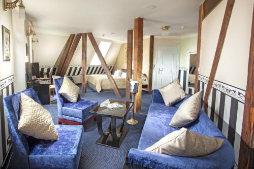 room detail thumbnail 0