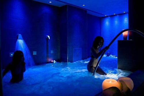 อ่างแช่น้ำพุร้อน, อาร์ลี โฮเทล บิสซิเนส แอนด์ เวลเนส (Arli Hotel Business and Wellness) in แบร์กาโม