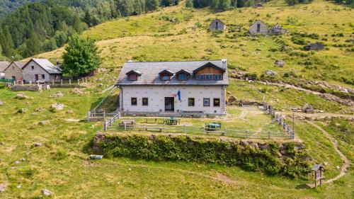Rifugio Parpinasca in Trontano
