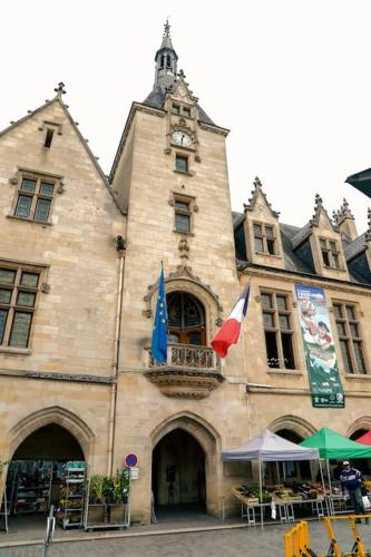 Közeli látványosságok, La Cloche Studio Hypercentre Mairie in Libourne