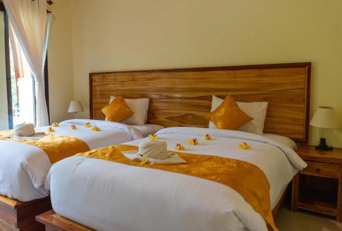 2 twin beds
