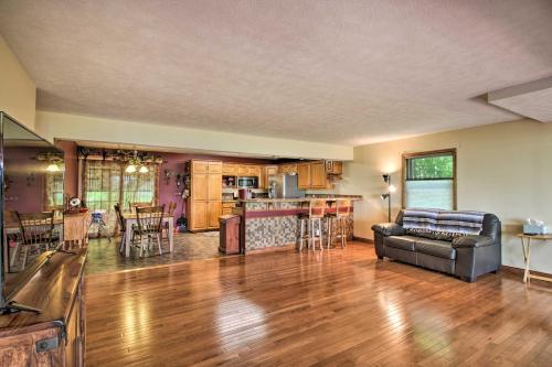 Spacious Frazee Home with Direct Lake Access!