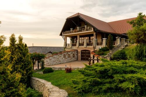 . Chateau Vartely