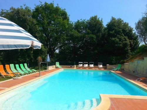 Comfortable Mansion in Siena with Swimming Pool