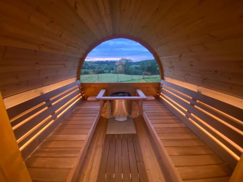 Sleeps 12 Hot Tub Sauna Cinema Pets Welcome