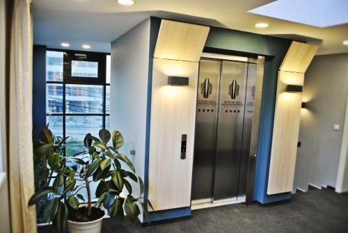 Pensiunea Panorama Business Inn - image 7