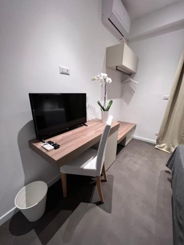 Double Room image 10